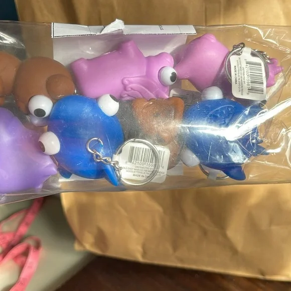 Bag full of squishy keychains - Picture 2 of 2